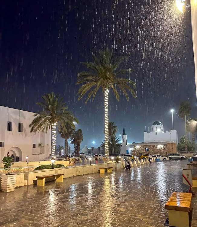 هطول الأمطار في طرابلس، مساء الأحد 4 يونيو 2023. (الإنترنت)