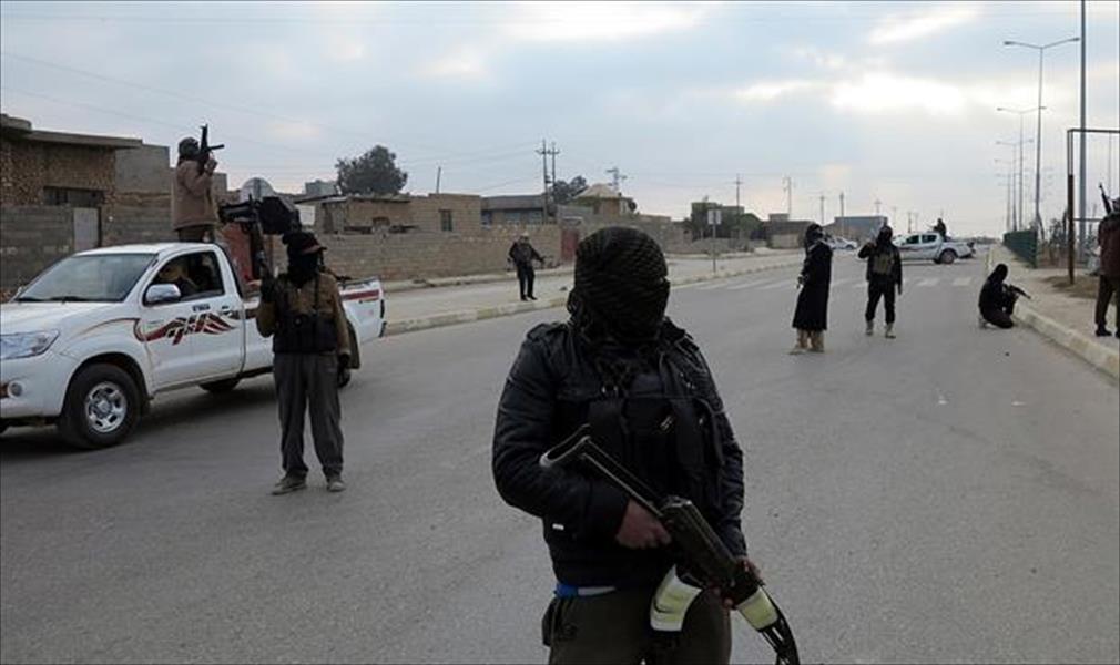 «داعش» يقتحم مطار الطبقة العسكري