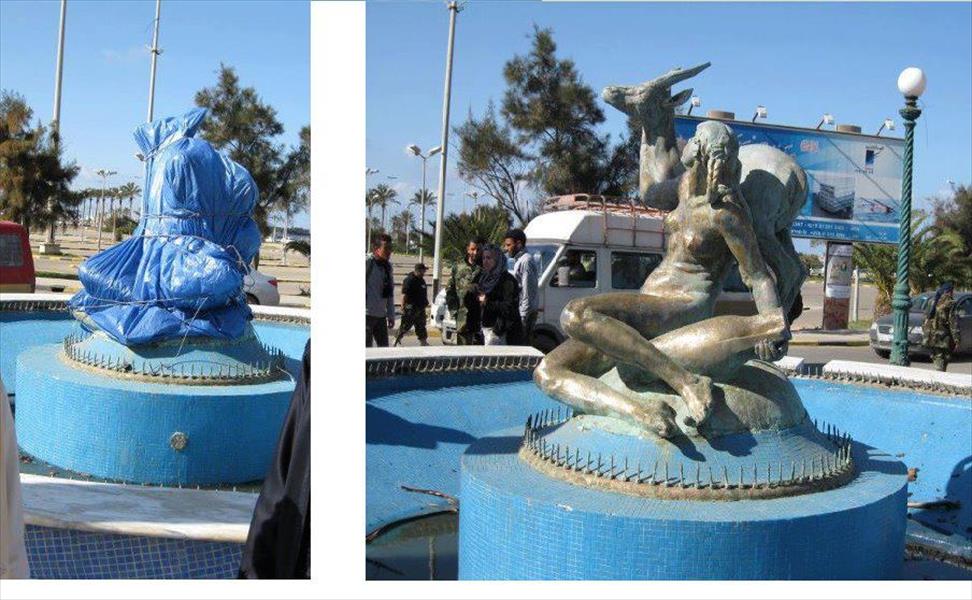 بالصور: الاعتداء على تمثال الغزالة في طرابلس