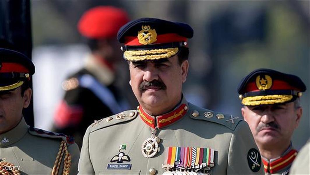 وساطة الجيش تنذر بانقلاب عسكري في باكستان