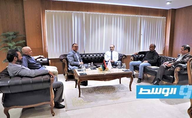 من اجتماع رئيس بلدية بنغازي مع رئيس شركة المقطورات، 24 يوليو 2023. (بلدية بنغازي)
