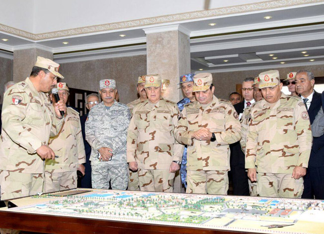 الرئيس المصري يفتتح قيادة جديدة لمكافحة الإرهاب بسيناء