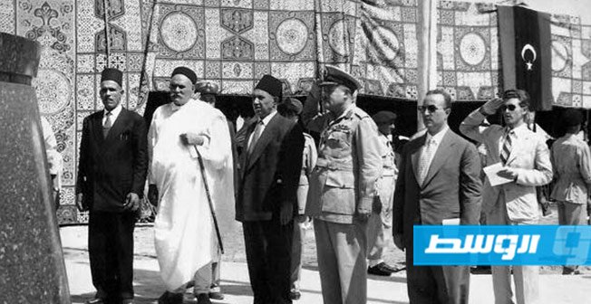 مع الملك إدريس النوسي في ابورواش عند تأسيس الجيش الليبي في مصر