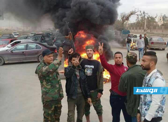 انقطاع اتصالات «ليبيانا» و«المدار» واحتجاجات في بنغازي