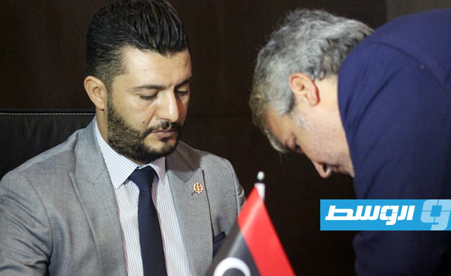 جانب من فاعلية التوقيع على ميثاق شرف للأحزاب الليبية (بوابة الوسط)
