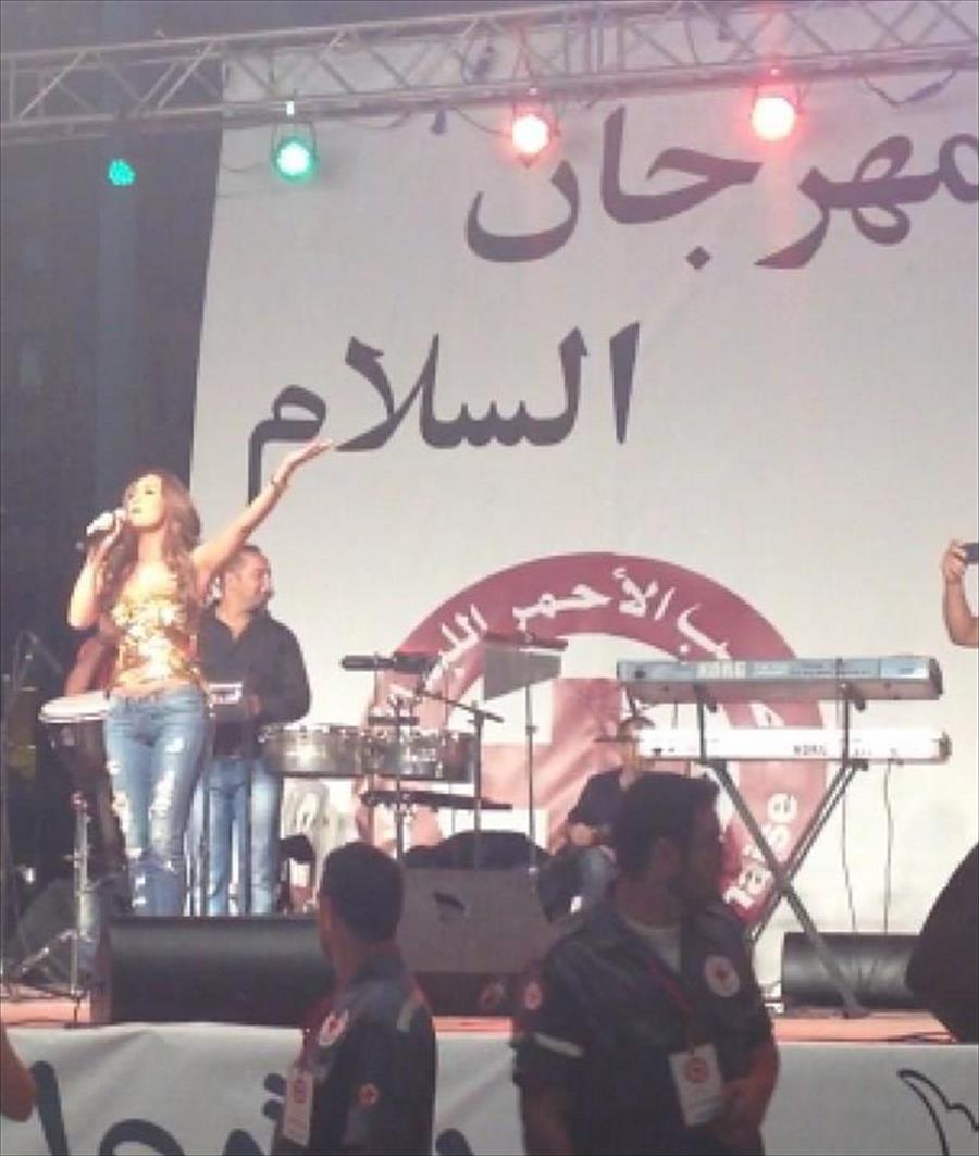 نادين الراسي نجمة مهرجان السلام ببيروت