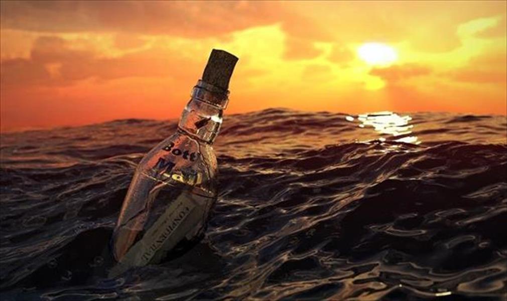 عالم المحيطات يكتشف رسالة في زجاجة