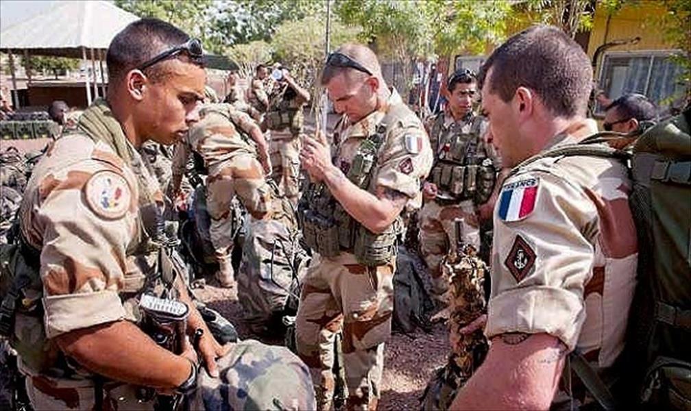 فرنسا تنشئ قاعدة عسكرية قرب حدود ليبيا الجنوبية