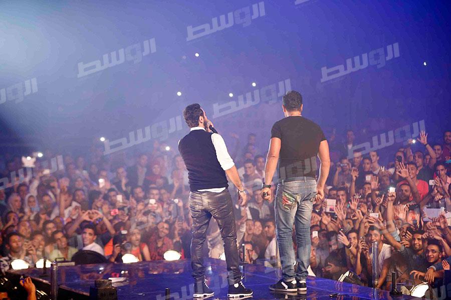 بالصور: تامر حسني يغني مع ماجد المصري