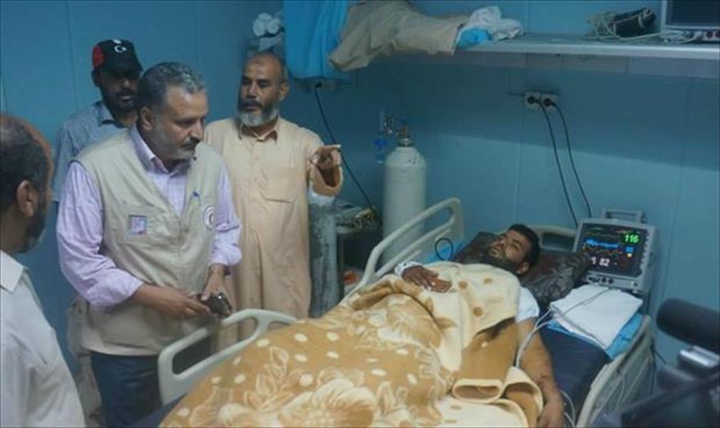 الهلال الأحمر يُسلم شُحنة طبية لمُستشفى الزنتان العام