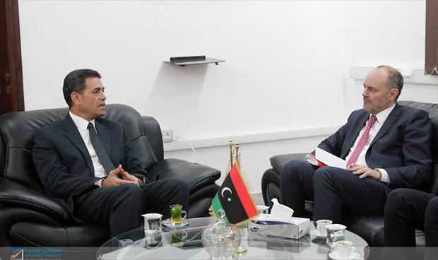 عماد السايح مع سفير الاتحاد الأوربي لدى ليبيا آلان بوجيه.5ديسمبر 2018 (المفوضية)
