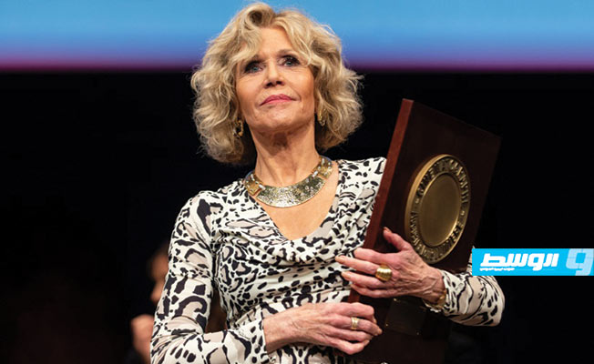 جين فوندا تتسلم جائزة «لوميير»