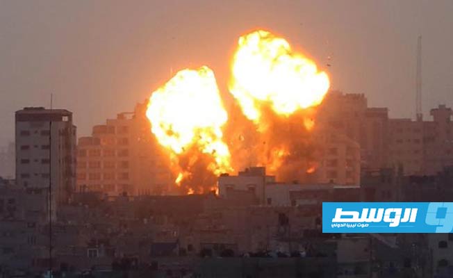 قصف إسرائيلي يدمر ثالث برج سكني في قطاع غزة