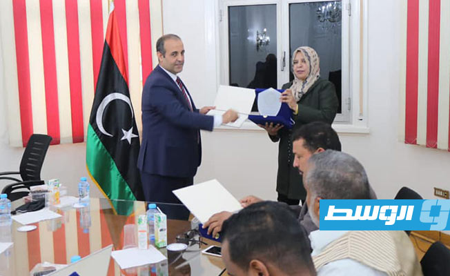 السفارة الليبية بالقاهرة تكرم منتجي التمور وتعد بحل مشاكل دخول المنتجات الليبية إلى مصر
