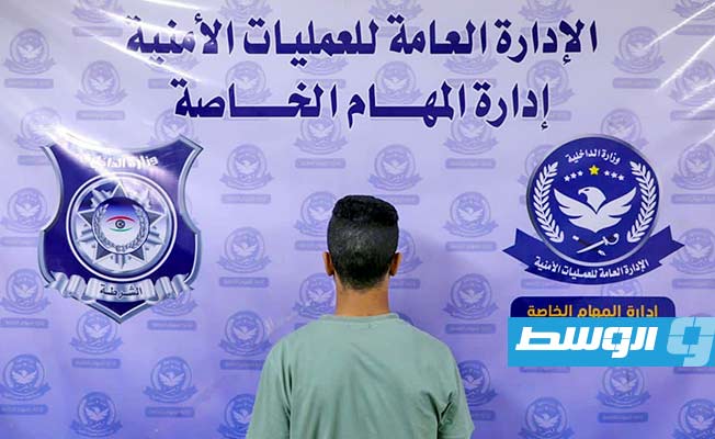 القبض على شاب بتهمة الاعتداء على مواطن في الطريق العام بمدينة مصراتة