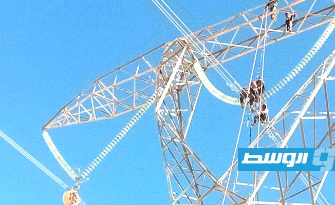 «الكهرباء»: استكمال مشروع خط نقل الطاقة الرويس- أبوعرقوب