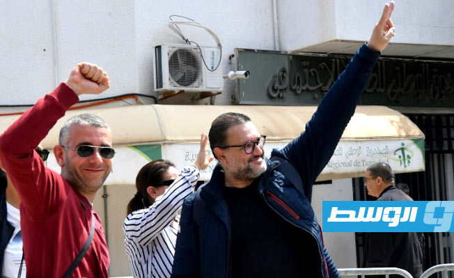 صحفيون تونسيون يتظاهرون للتنديد بتحقيق الشرطة مع زملائهم