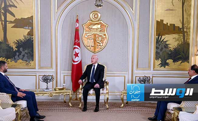 الرئيس التونسي قيس سعيد يستقبل وزير الداخلية المكلف عماد الطرابلسي في العاصمة تونس، الإثنين 6 مايو 2024 (وزارة الااخلية)