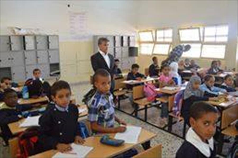 «بلدية» وادي الشاطئ تتفقد مدارس المنطقة