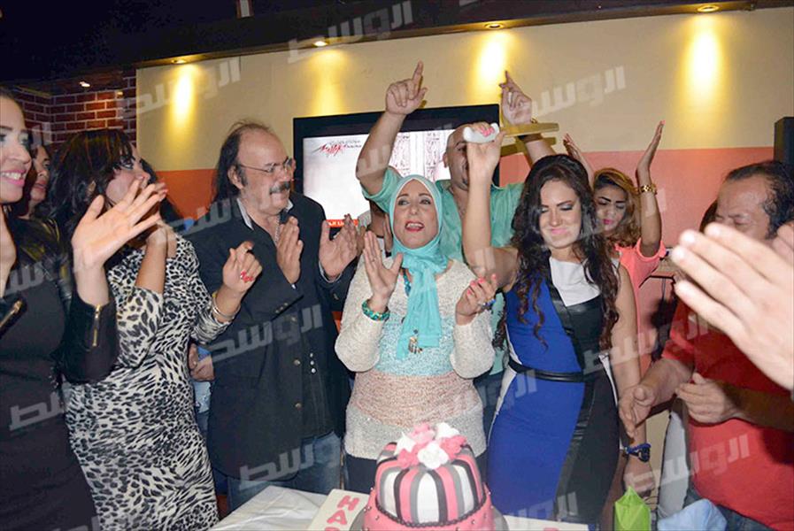 بالصور: طلعت زكريا يحتفل بعيد ميلاد ابنته