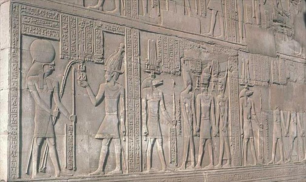 الأهالي يعثرون على كنز فرعوني نادر لتحتمس الثالث