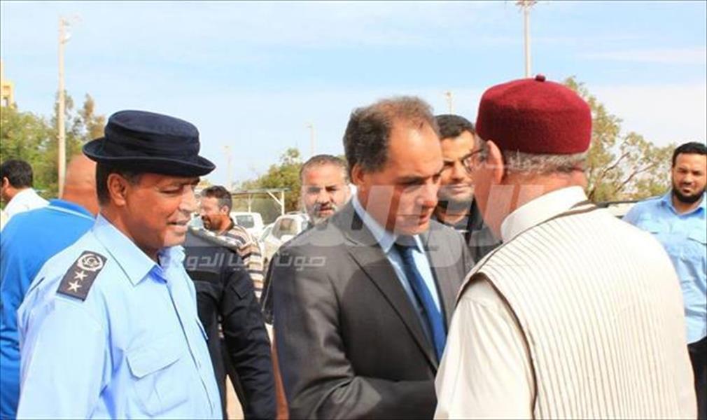 بالصور: جولة وزير الداخلية بإجدابيا والبريقة وبشر
