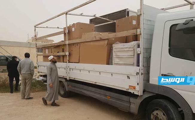 مركز طبرق يتسلم ثالث شحنة معدات ومستلزمات طبية من طرابلس