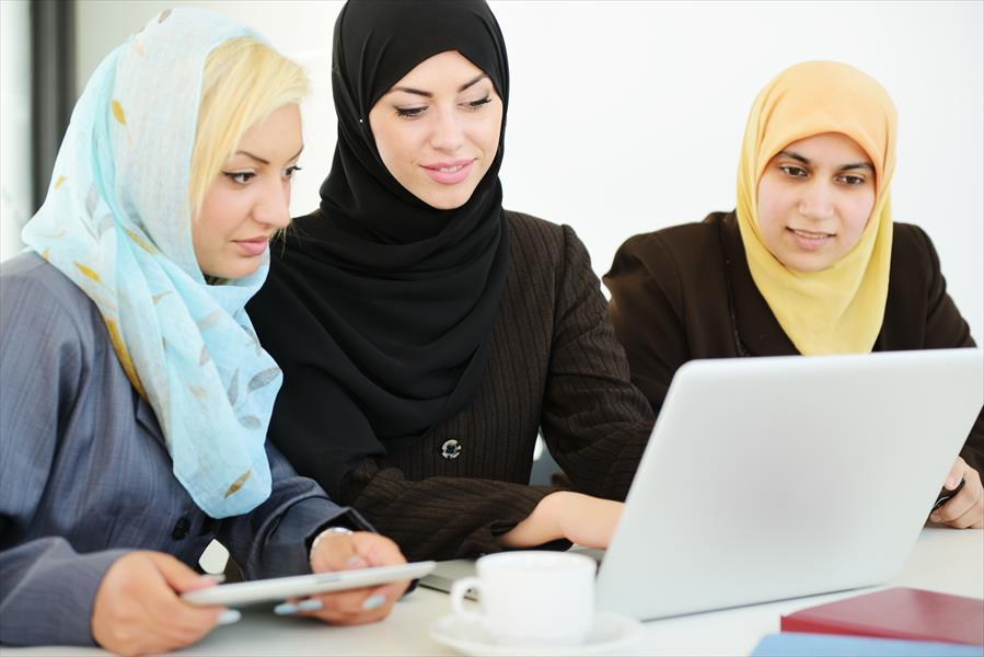 استثمارات نساء العرب 700 بليون دولار 