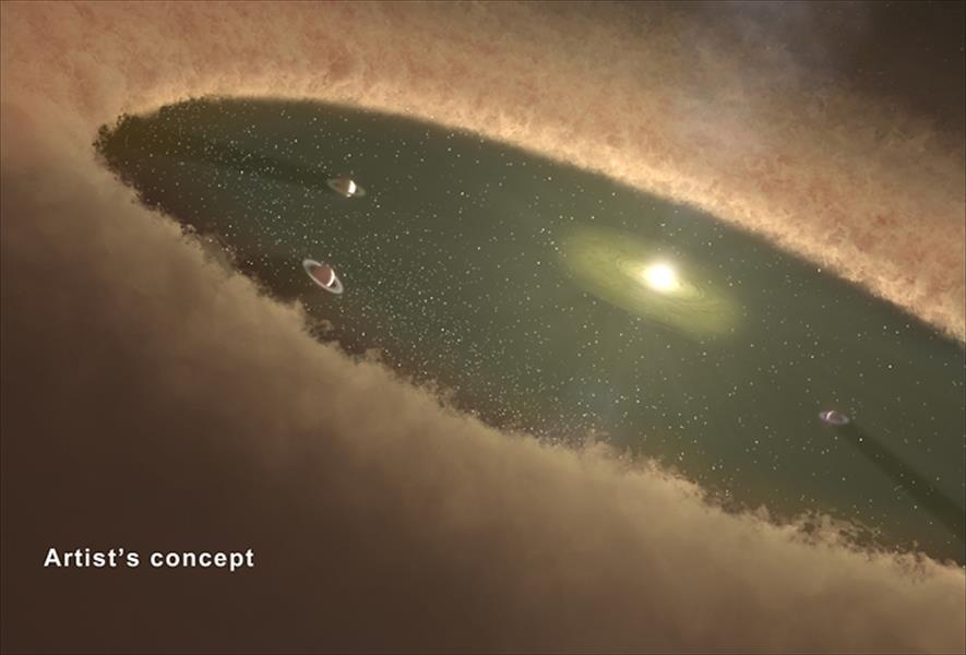 «ناسا» تكتشف نظامًا شمسيًّا جديدًا محاطًا بالغبار