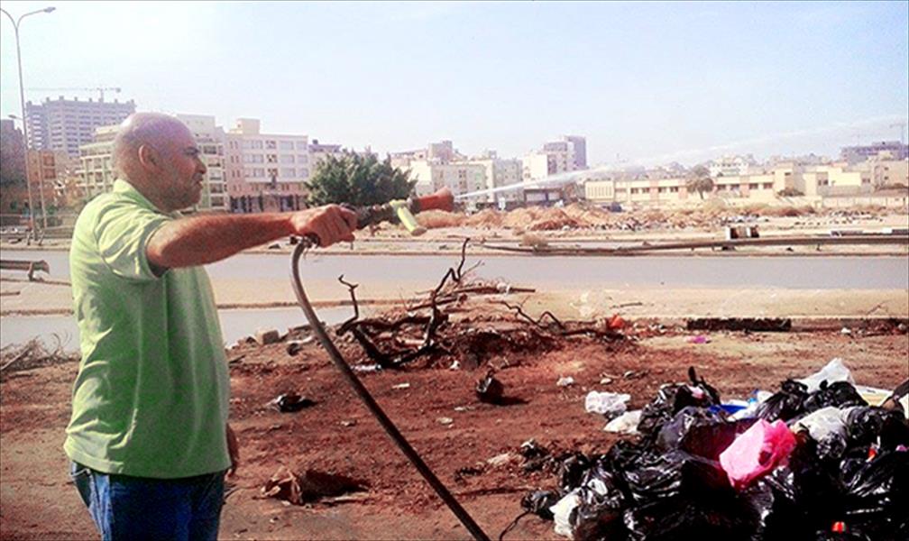 «الخدمات العامة» تواجه انتشار الأوبئة في بنغازي بالتعقيم