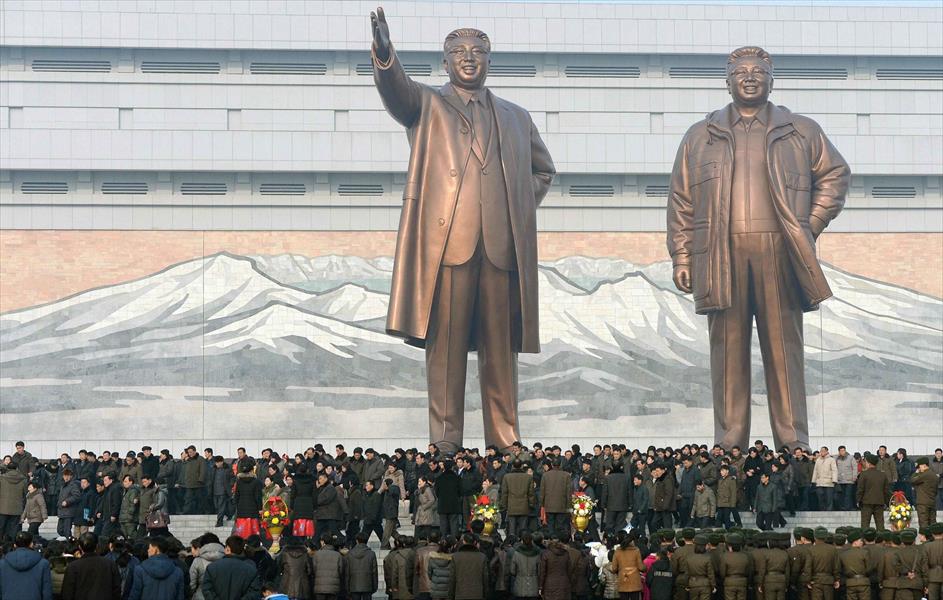 كوريا الشمالية تحتفل بعيد ميلاد زعيمها الراحل كيم جونغ إيل