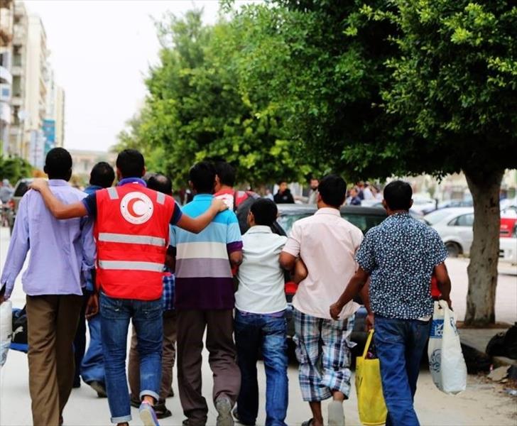 الهلال الأحمر يُخلي 1000 فرد من شمال بنغازي