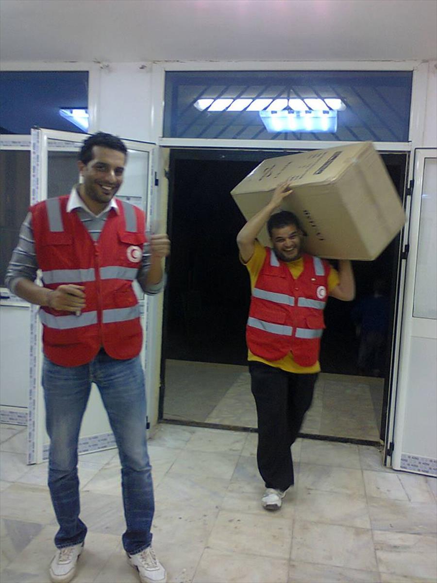 قافلة مساعدات من شركة «المدار» لنازحي بنغازي