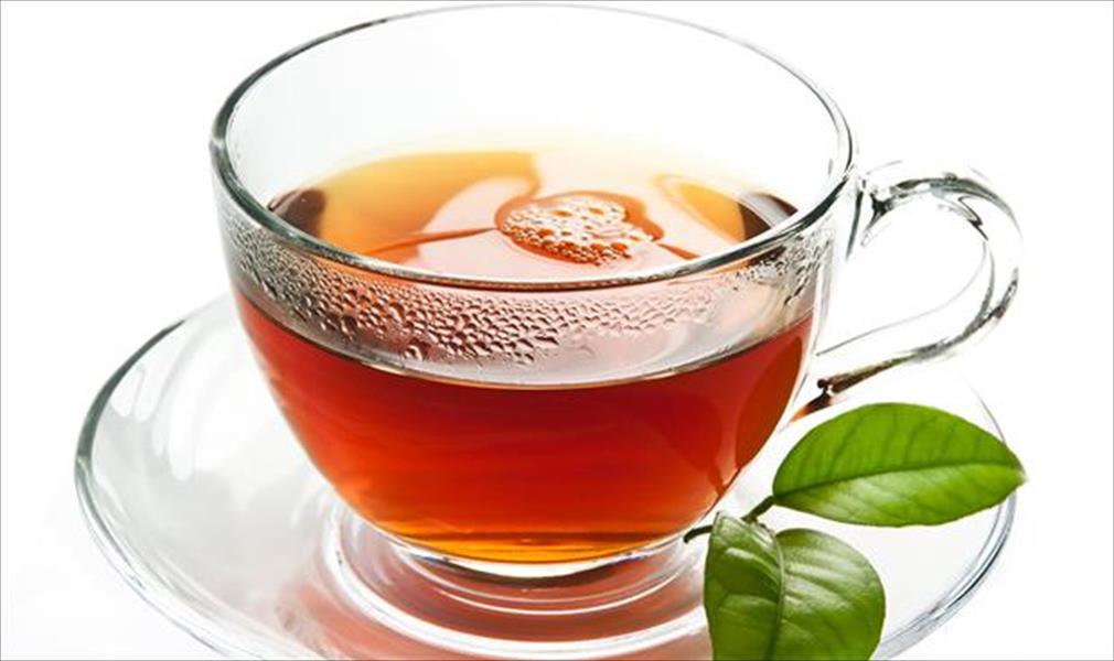 خبير شاي يؤمن على «لسانه» بمليون جنيه إسترليني