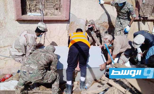 مصدر في «اللواء 444 قتال» لـ«بوابة الوسط»: انتشال 12 جثة من ضحايا السيول في درنة