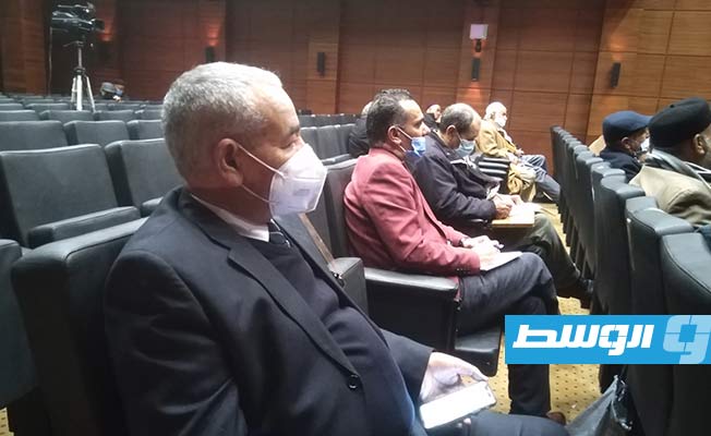جمهور محاضرة الدكتور المختار الطاهر كرفاع عن محاولات بناء الدولة الحديثة في ليبيا (بوابة الوسط)