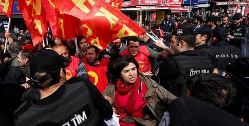 الشرطة التركية تعتقل 84 متظاهرا في عيد العمال