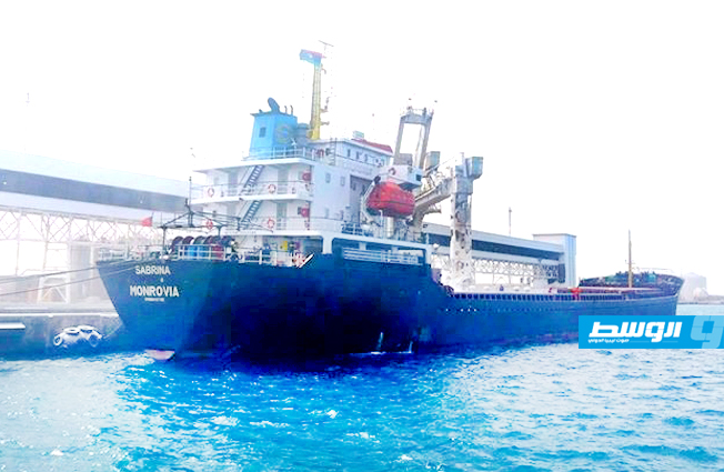 تصدير شحنة يوريا إلى أذربيجان عبر ميناء البريقة