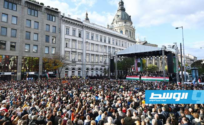 تظاهرات حاشدة في بودابست لأنصار رئيس وزراء المجر وزعيم المعارضة