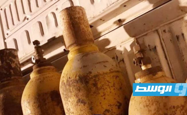 العثور على أسطوانات غاز سام في بنغازي