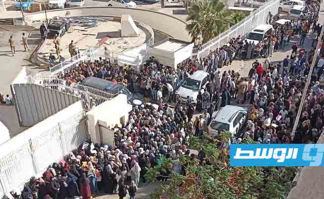 آلاف المغاربة في ليبيا مهددون بالطرد بسبب نظام «الكفيل»