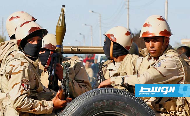 الجيش المصري: مقتل ضابط و4 جنود في مداهمة لعناصر إرهابية بسيناء