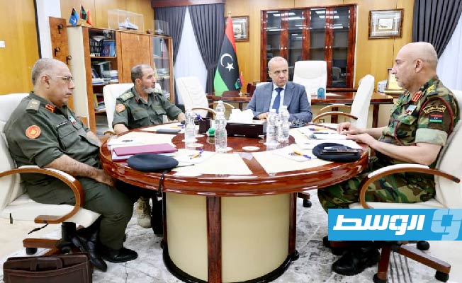 اللافي وقيادات عسكرية يستعجلون تشكيل قوة مشتركة لحماية حدود ليبيا الجنوبية