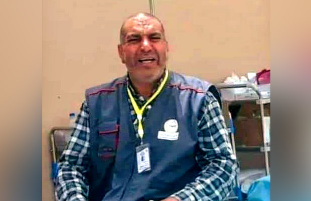 مركز الطب الميداني يعلن وفاة أحد منتسبيه جراء قصف جوي