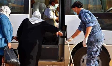 وصول 400 مواطن من العالقين في مصر إلى طبرق عبر منفذ امساعد البري