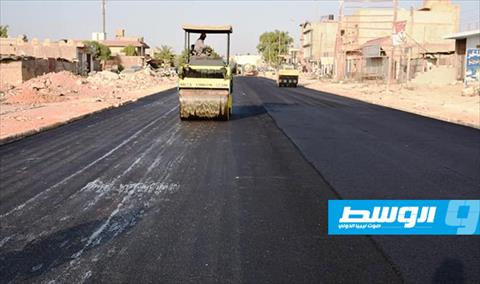 بلدية بنغازي تواصل صيانة ورصف الطرق الرئيسة والفرعية بالمدينة