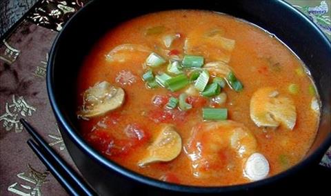 حساء الجمبري من المطبخ التايلاندي