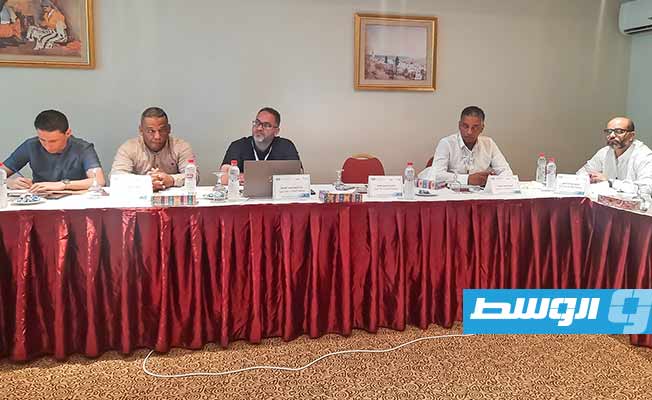 إحدى الدورات التدريبية في مجال أمن وسلامة الطيران المدني لعدد من موظفي المطارات الليبية في تونس. (مصلحة المطارات)
