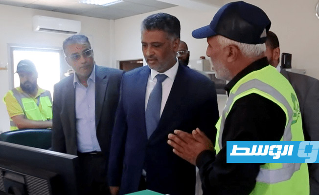 العبدلي يزور محطة كهرباء جنوب طرابلس، 5 يوليو 2022. (شركة الكهرباء)
