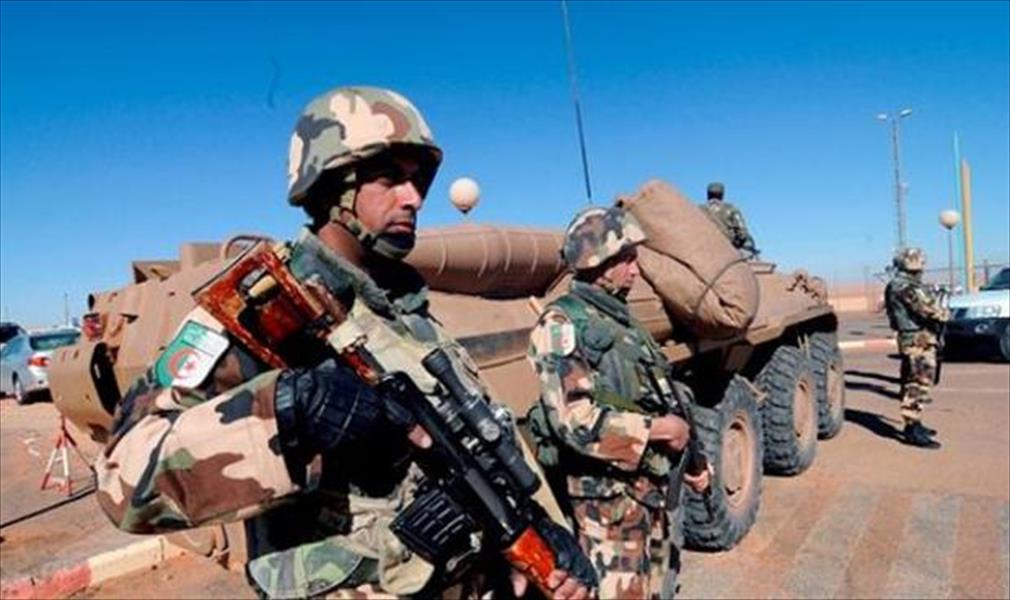 تعزيزات عسكرية جزائرية على الحدود مع ليبيا